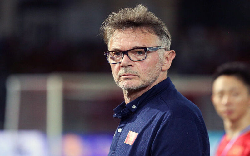 Khám phá HLV Philippe Troussier và sự thật ít người biết 